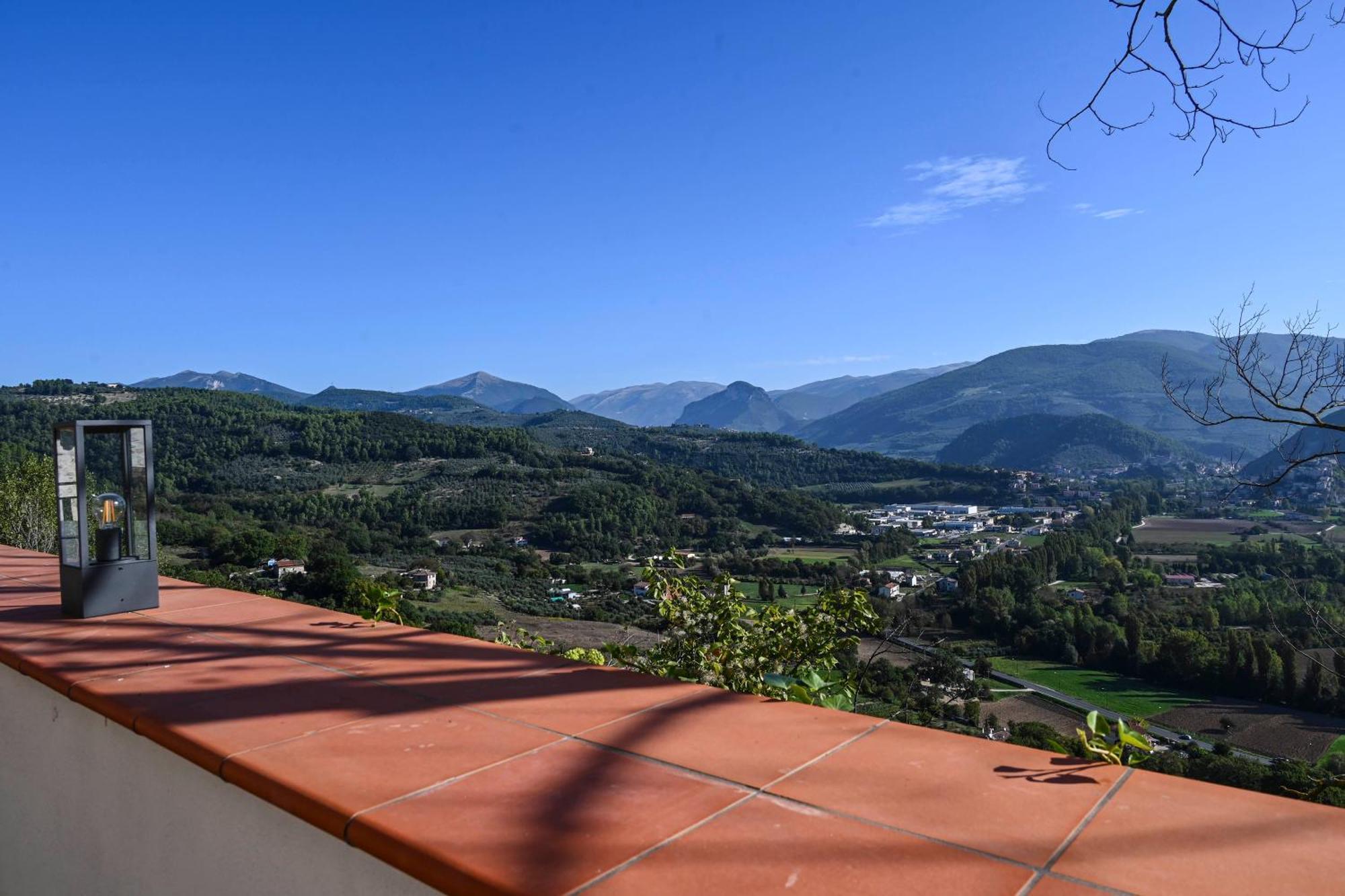 Ferienwohnung Il Colle Di Torre Orsina Exterior foto