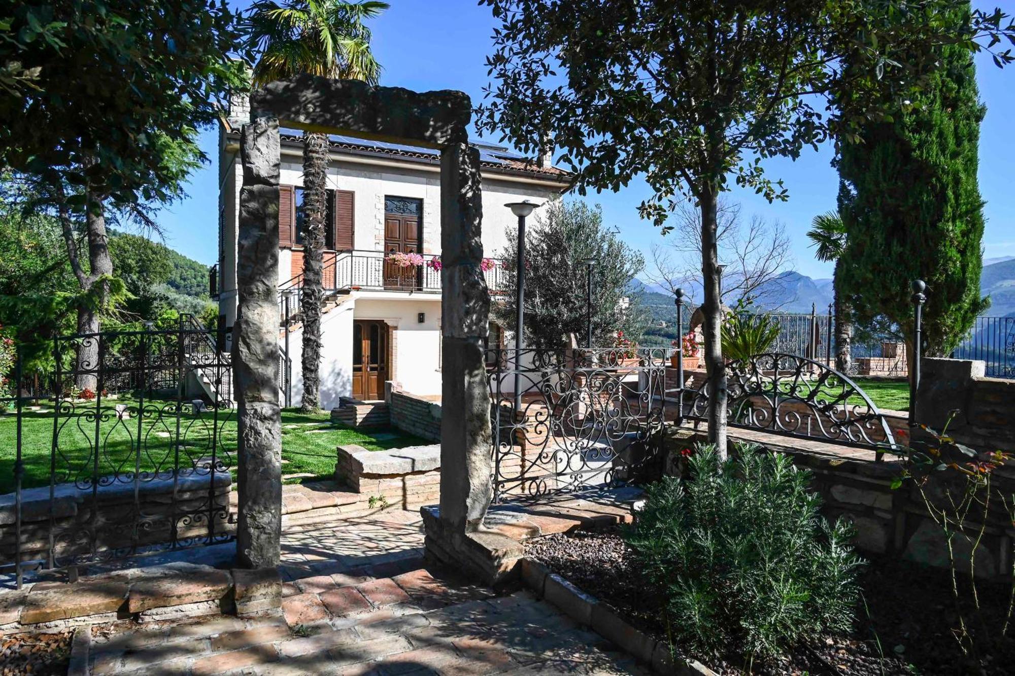 Ferienwohnung Il Colle Di Torre Orsina Exterior foto